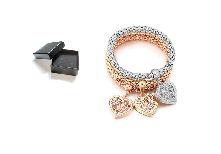 Diamond Love Pendant Bracelet