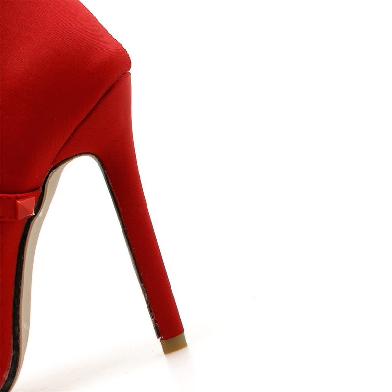 Pointed Spikes