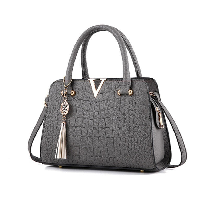 Casual wild handbag