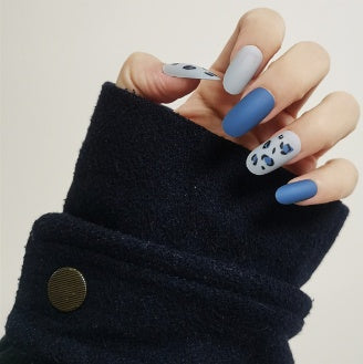 Graffiti Pattern Nails