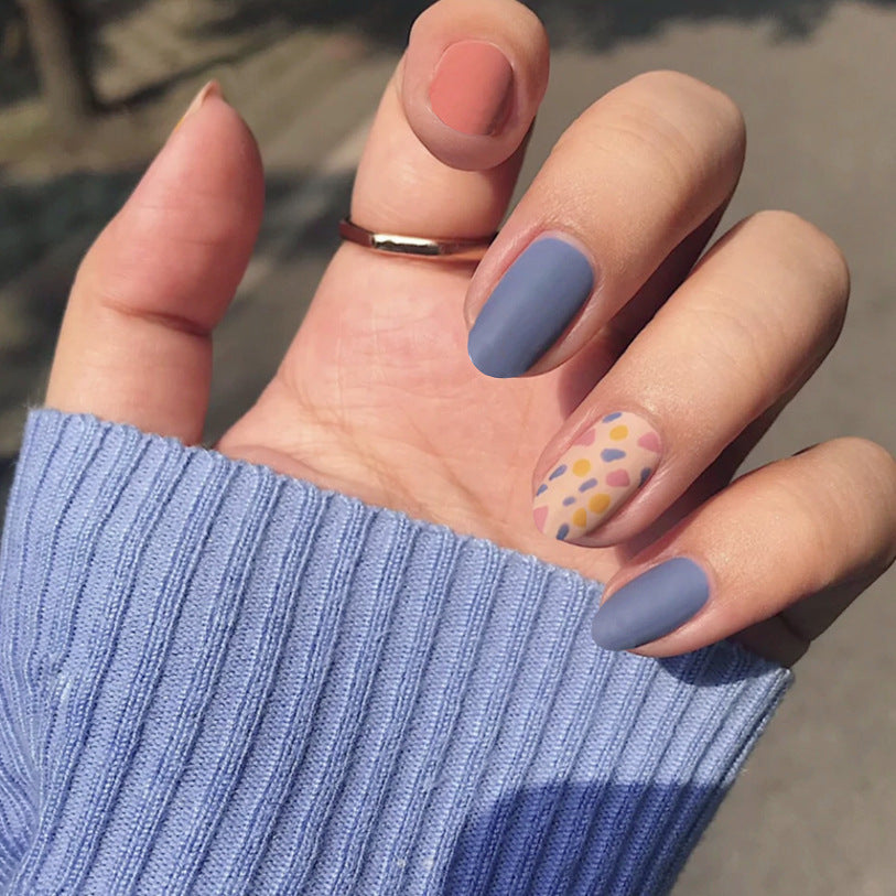 Graffiti Pattern Nails