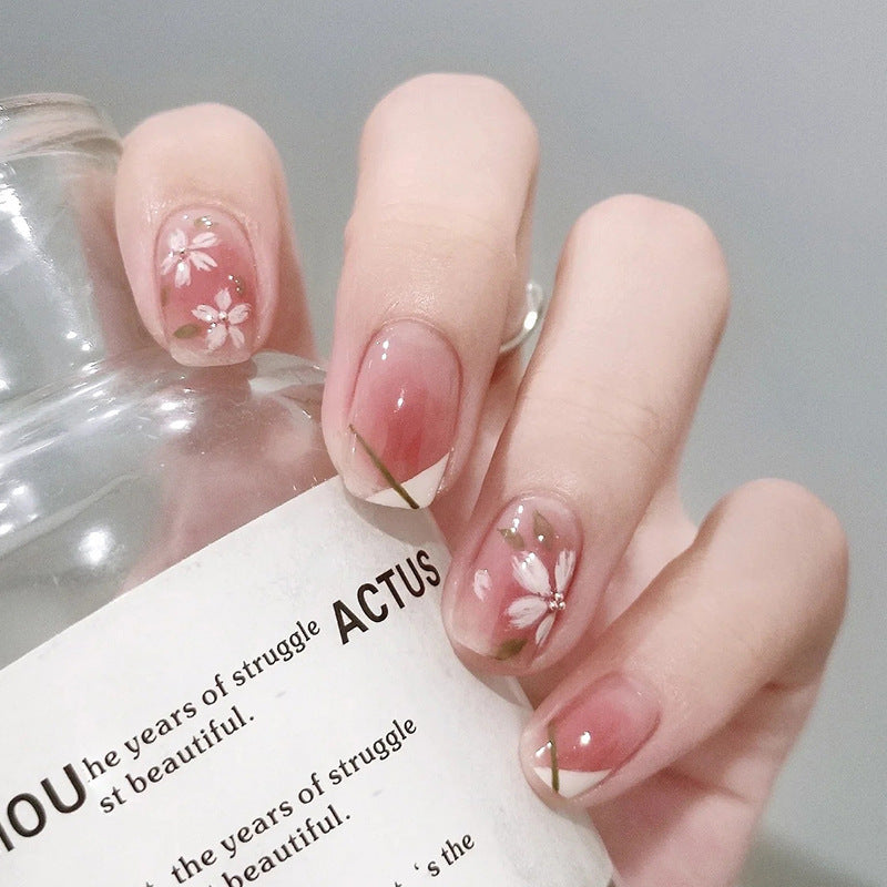 Graffiti Pattern Nails