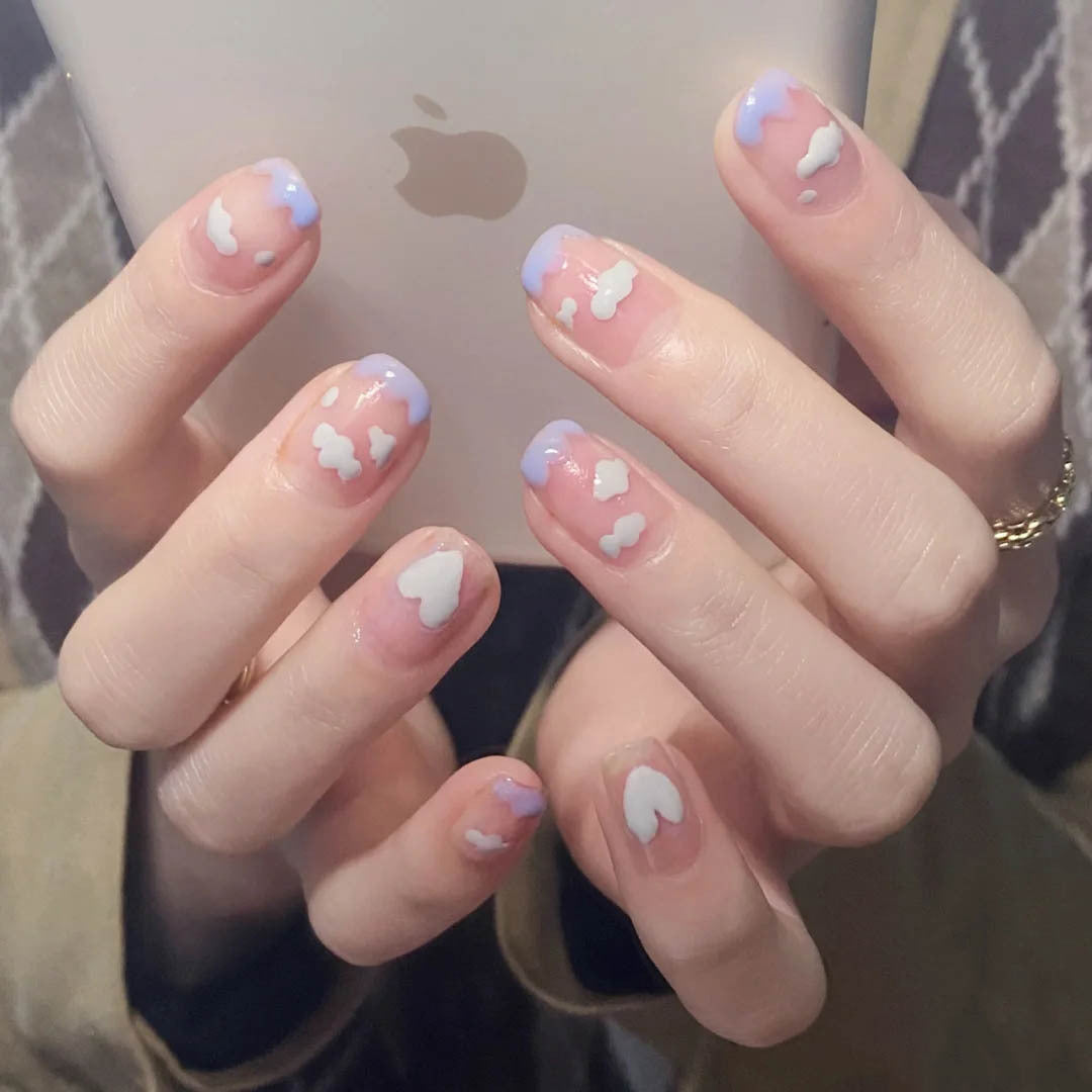 Graffiti Pattern Nails