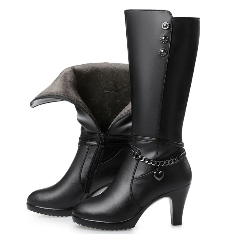 Akita boots