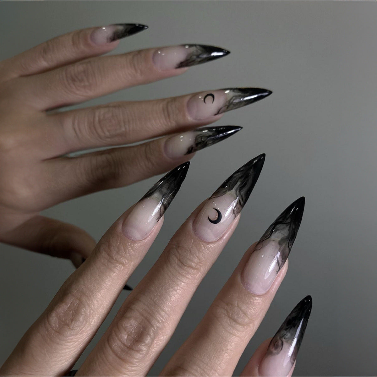 Halloween Ghost Nails