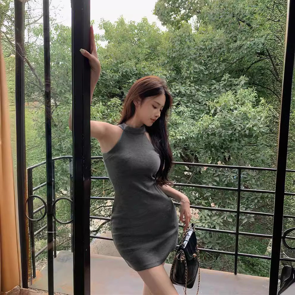 Waist-Slimming Halter Dress