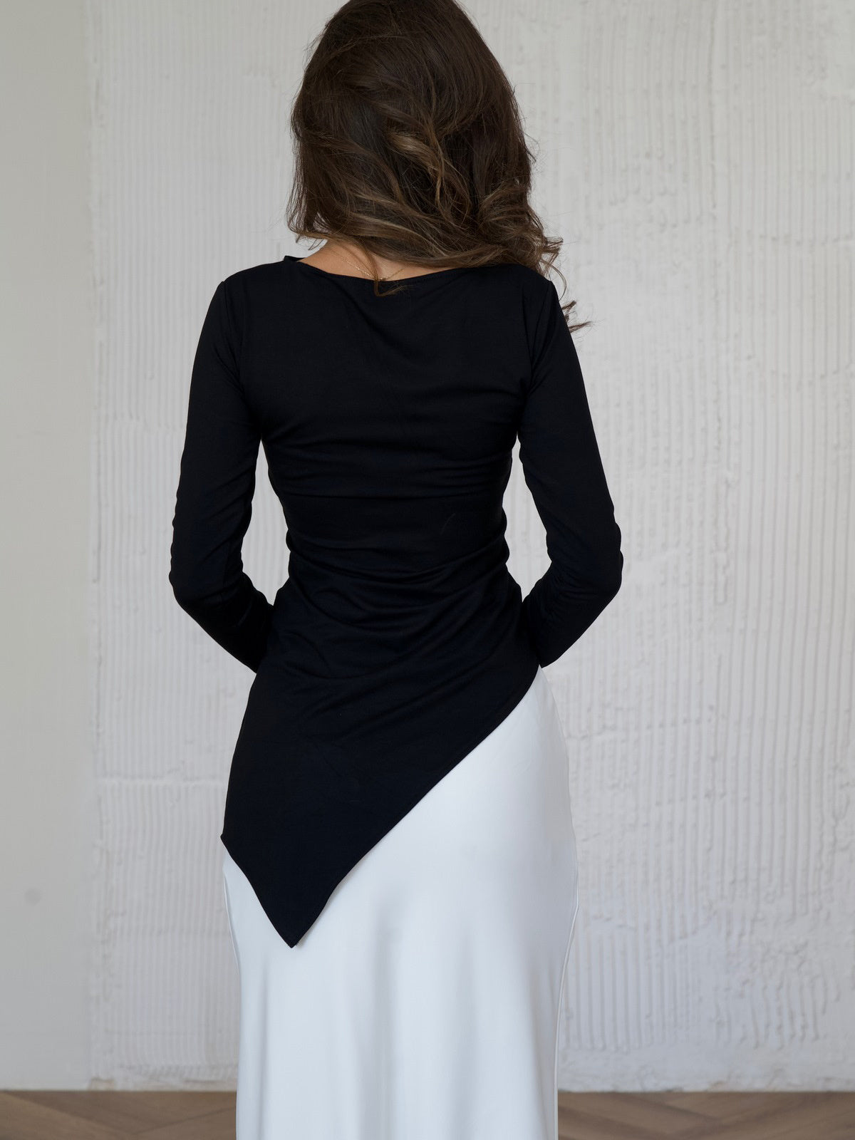 Asymmetric Sleeve