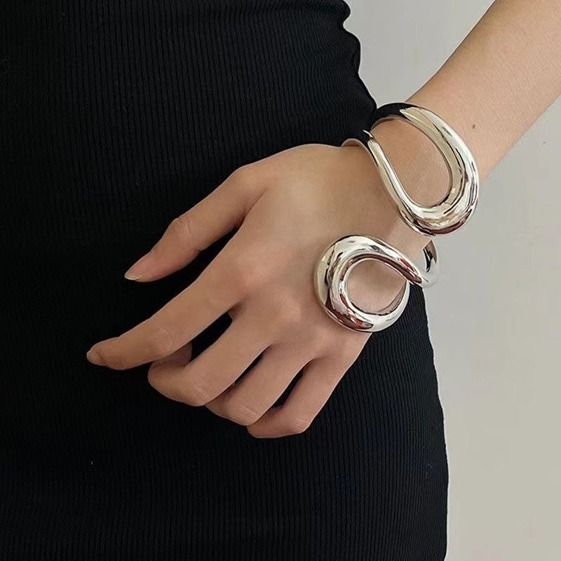 Niche Geometry Spring Bracelet