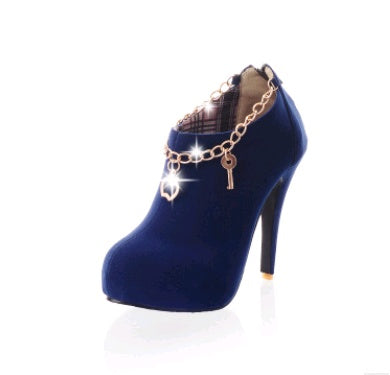 Elegant platform chain boots