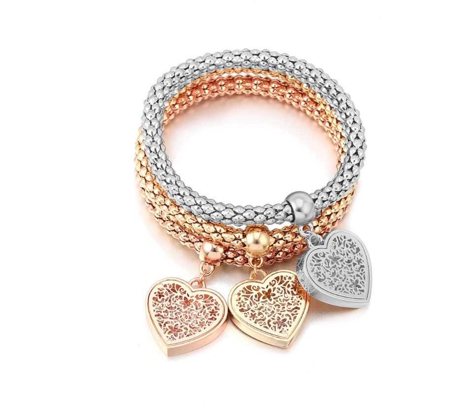 Diamond Love Pendant Bracelet