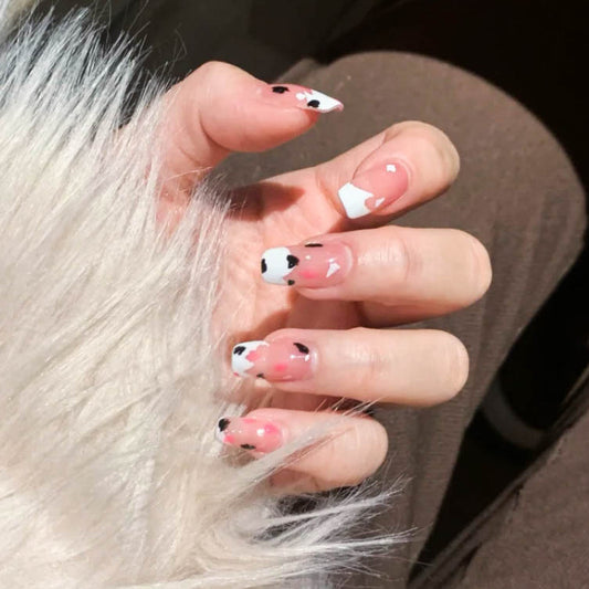 Graffiti Pattern Nails