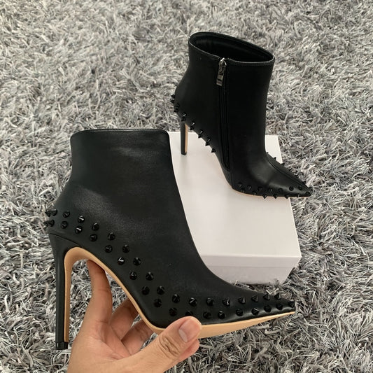 Suede Pointed Gray Rivets Zipper Boots