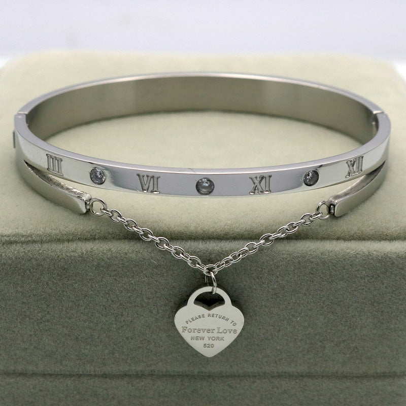 Heart shaped bracelet