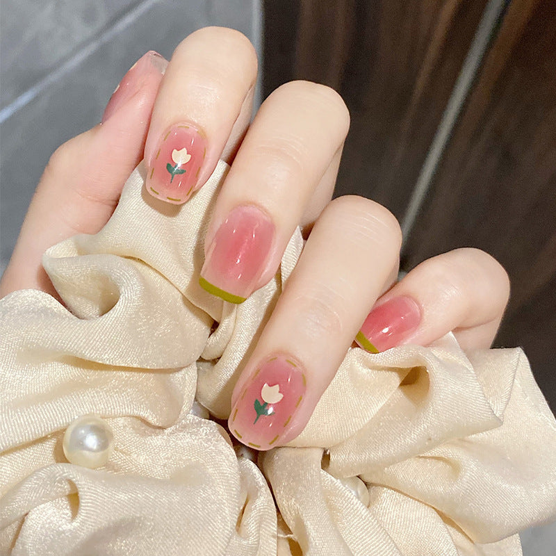 Graffiti Pattern Nails