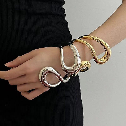 Niche Geometry Spring Bracelet