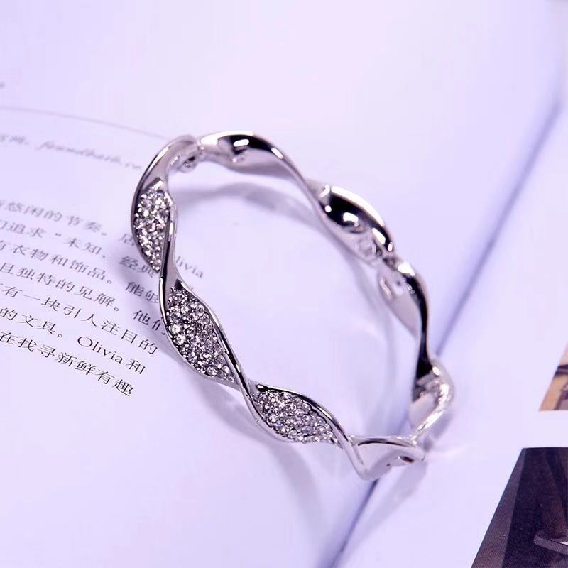 Alloy Spiral Bracelet