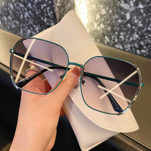 Simple Anti-UV Sunglasses